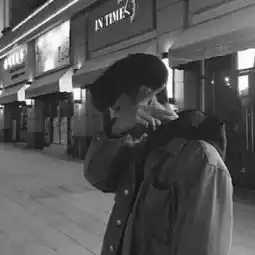 黑色系男头我还在这等你.
