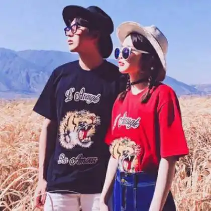 接吻情侣头像,超甜的接吻情侣头像一看就喜欢的