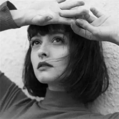 女生头像欧美黑白,带着你的谎言一个人过吧