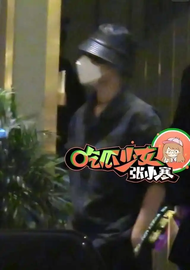 长相思剧组聚餐,邓为杨紫张晚意出境,网友很激动