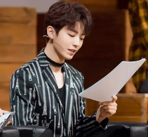 王炸组合强势来袭谢霆锋20年后再出山,王俊凯萧敬腾助阵炸翻天