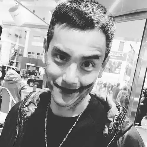 抖音头像莓眼见人