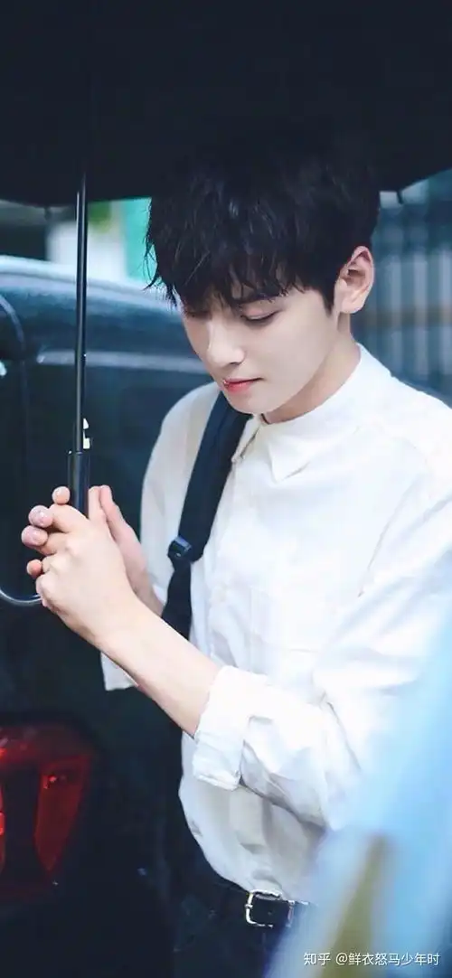 有没有车银优的壁纸啊