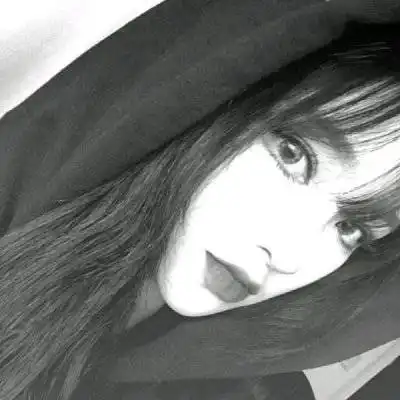 黑白女头像高冷黑白孤傲高冷御姐头像