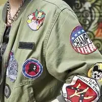 qq头像部位男头,喜欢送花男生