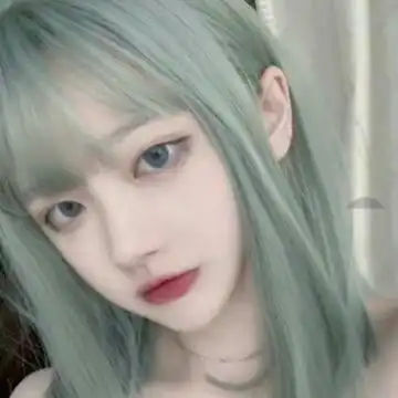 绿系动漫女头像高冷系头