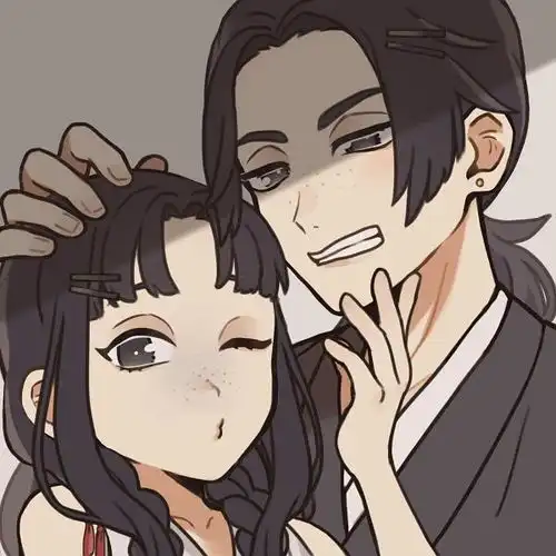 强烈推荐那个捏脸游戏,简直就是头像制造机下拉...