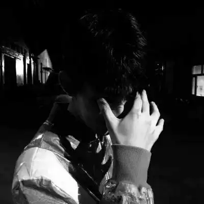 男生伤感黑白头像,最新扣扣头像男黑白伤感图片