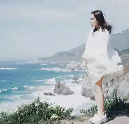 蓝天文艺女大海头像by.凌兮