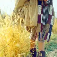 沉溺海里的女生头像