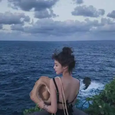 个性气质女头像背影