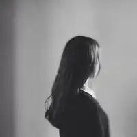 qq头像黑白女生高冷黑白个性头像女生气质高冷