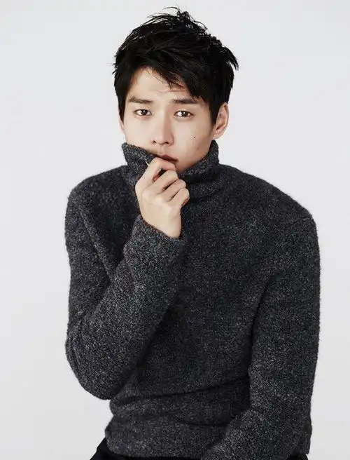 魏大勋被众妻子调侃,他向陈小春求助,不小心暴露他们的关系