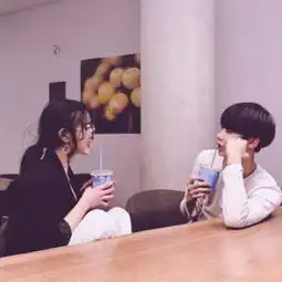 幸福背影情侣头像一对你是不一样的存在