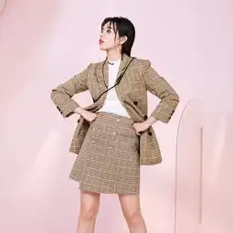 还在穿土味西装,2019这样穿才好看