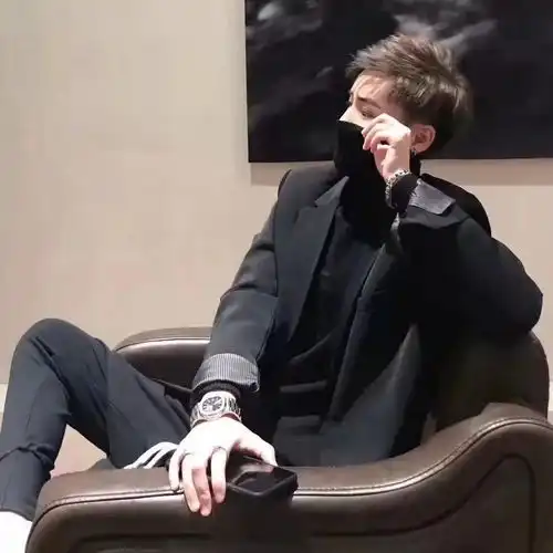 韩系单人情头下雨了,先生,不妨入梦躲一躲