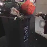 沙雕的对象垃圾桶系列恋人头像,情侣头像图片