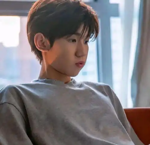 王源反薅黄牛第一人,实体专辑夏野了上线秒没,只能不限量