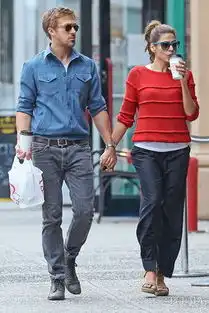 情侣style走起看欧美明星情侣成双入对秀甜蜜