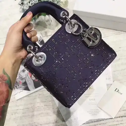 流行女生头像系列dior