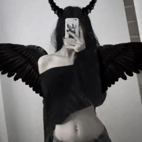 忍不住多看一眼的黑白系头像