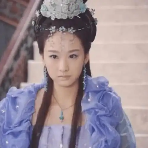 她曾参演40多部作品,在娱乐圈矜矜业业10余年,如今活出了自己