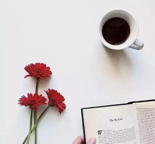 赏析咖啡与花的美妙碰撞