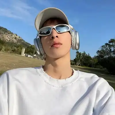 2023最新阳光乐观男生头像