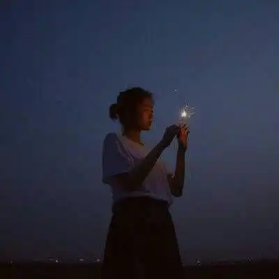 致自己经典暖心的治愈系句子,总有一句慰藉你的心