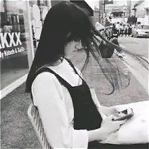 伤感女生头像真人我的心已死不要再招惹我