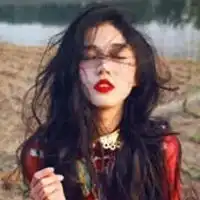 高冷大红唇头像女生高冷烈焰红唇女生头像