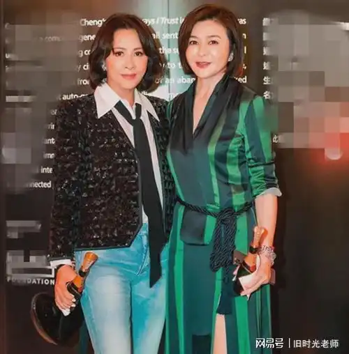 黑色系男头像图片刘嘉玲