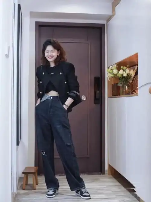 别再黑衣黑裤了一周不重样,穿出自信美好