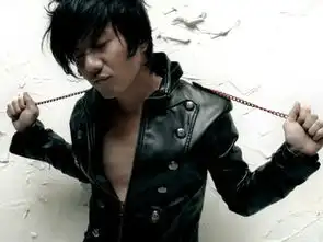 郑钧拒评价汪峰半壁江山论每个人都不容易