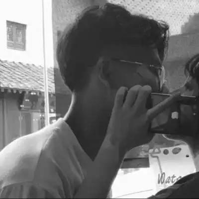 丧系情侣头像一对两张冷酷黑暗系风格情侣头像