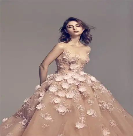 2018流行的婚纱照图片