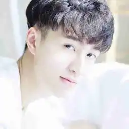 女生图片纯白色微信聊天背景图微信头像图片大全