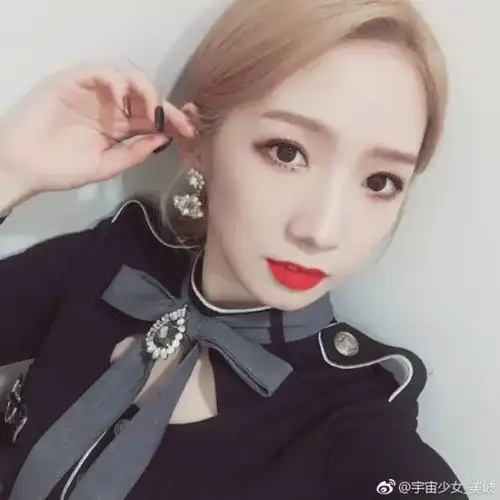 杨超越究竟有什么魔力躲不过少女感的除了直男还有你
