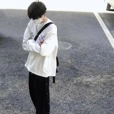 2023干净清爽男生头像