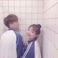 小情侣qq头像一左一右,有社会系的有校服学生系的