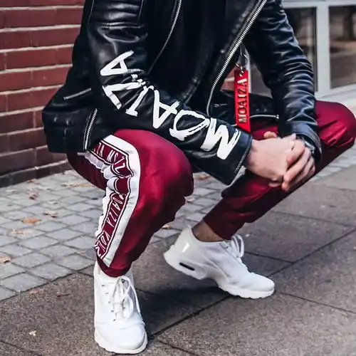 男生过年必备的红色单品,怎么穿才能帅得刚刚好