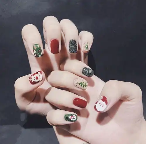 爆红ins的圣诞美甲,直接拿图快去做起来吧