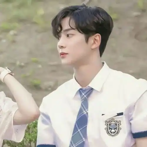 情侣头像沙雕可爱的微信拍一拍文案