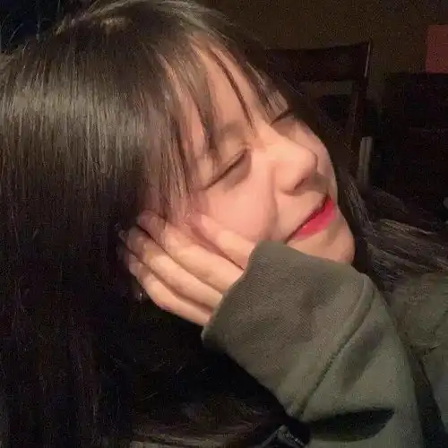 红黑系头像女生真人女头