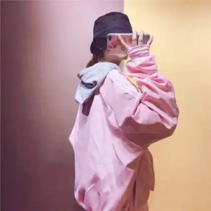 好看唯美意境最潮情侣头像两张,时光盗走了容颜和爱人