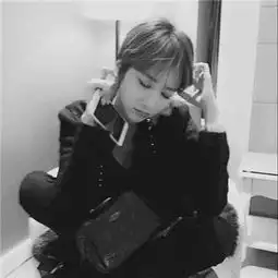 黑白头像女生带点伤感头像2018你有我说也说不完的坏脾气