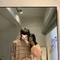 情侣头像真人两个人在一张照片里