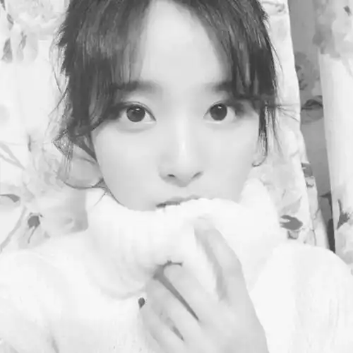 头像我就是口是心非啊,可还是希望你有所察觉