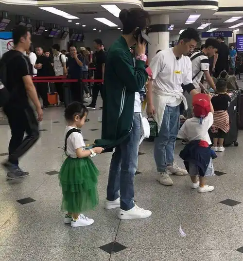 一家三口亲子头像女生