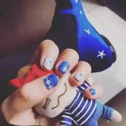 爆红ins的圣诞美甲,直接拿图快去做起来吧